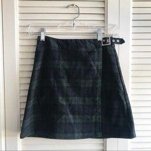 brandy melville emerson skirt (NWT)